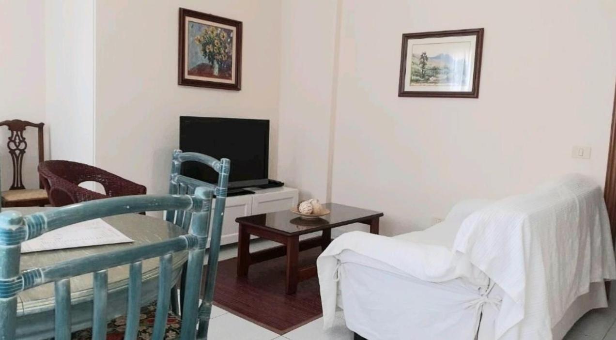 Esperanto Apartment